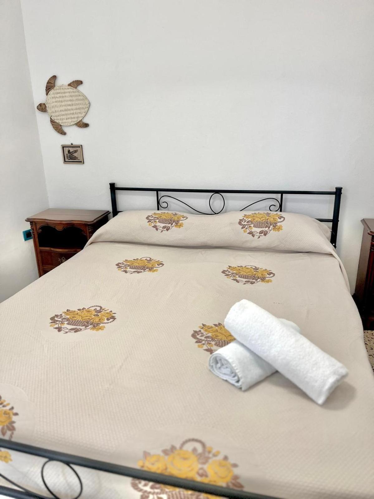Rooms For Rent Livorno-Center Exterior photo
